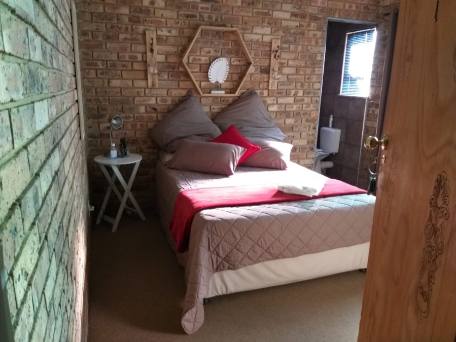 5 Bedroom Property for Sale in Vaalpark Free State